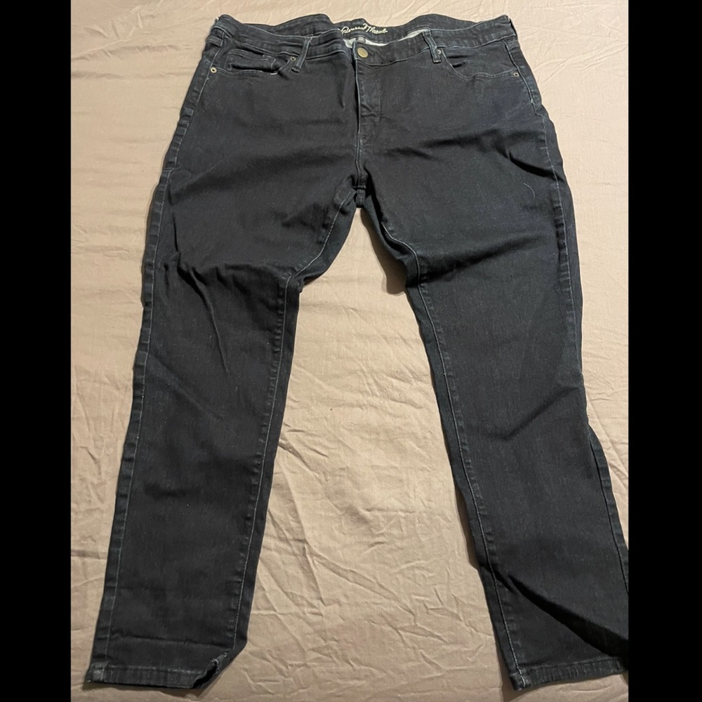Universal Thread dark wash skinny jeans 22
